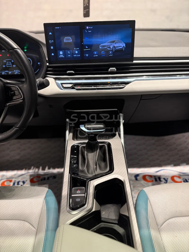 2025 جيلي امجراند جي كي