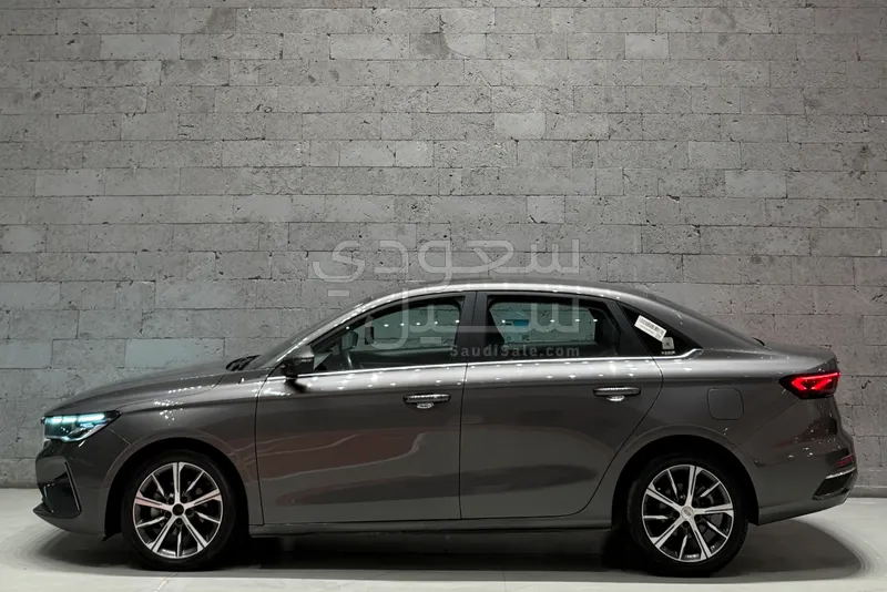 2025 جيلي امجراند جي كي