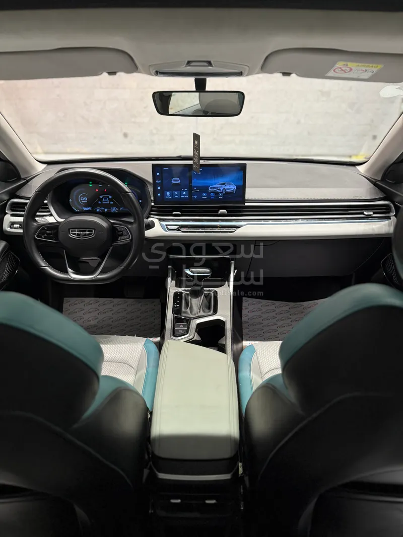 2025 جيلي امجراند جي كي