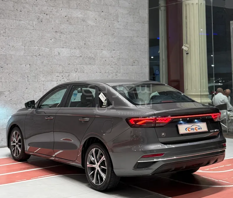 2025 جيلي امجراند جي كي