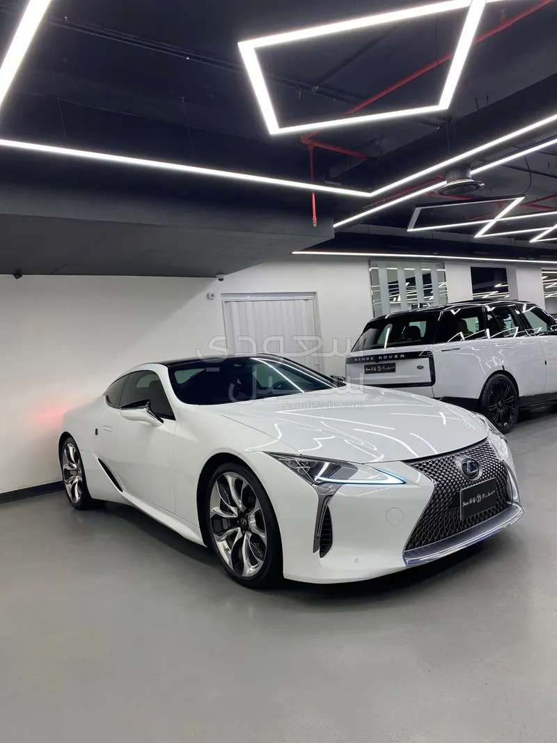 2023 لكزس إل سي 500