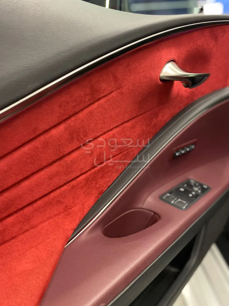 2023 لكزس إل سي 500