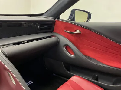 2023 لكزس إل سي 500