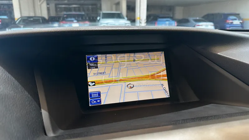 2015 لكزس أر إكس 350