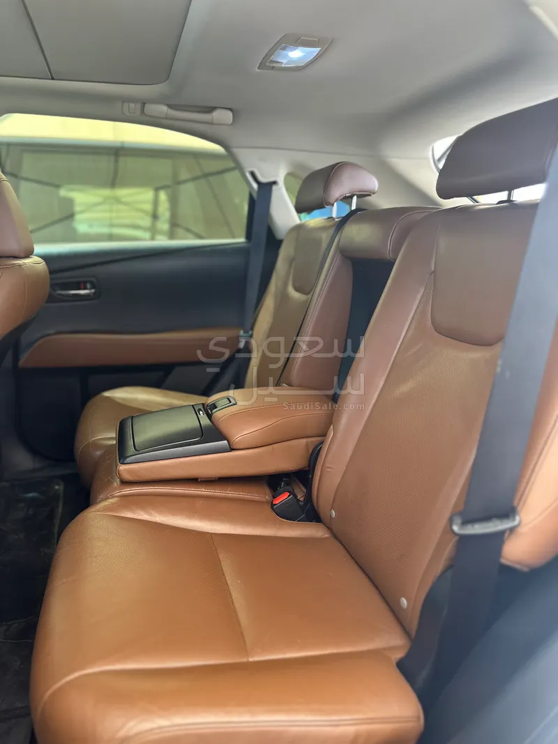 2015 لكزس أر إكس 350