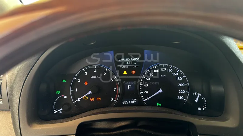 2015 لكزس أر إكس 350