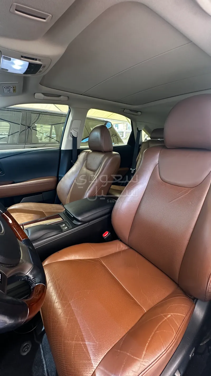 2015 لكزس أر إكس 350