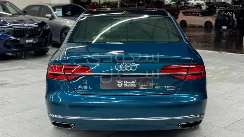 2016 اودي اي 8 ال