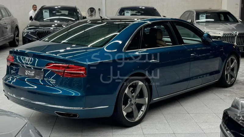 2016 اودي اي 8 ال