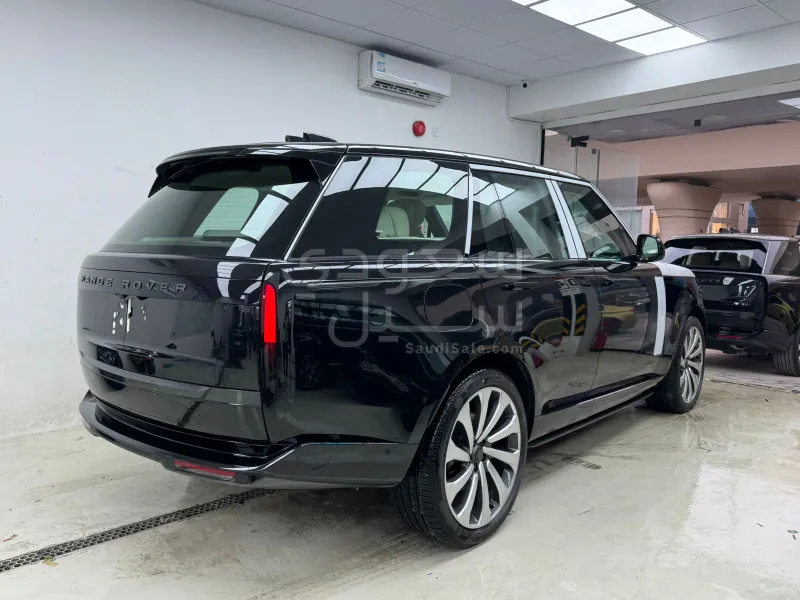 2026 لاند روفر رينج روفر اوتوبيوغرافي