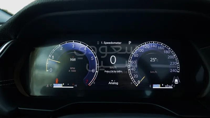 2025 جييب جراند شيروكي ليمتد بلس