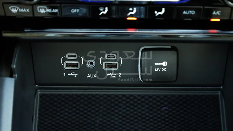 2025 جييب جراند شيروكي ليمتد بلس