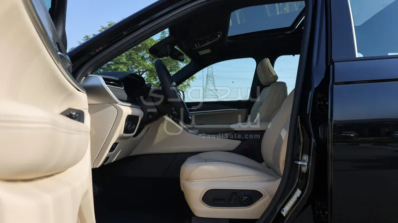 2025 جييب جراند شيروكي ليمتد بلس