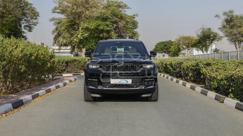 2025 جييب جراند شيروكي ليمتد بلس