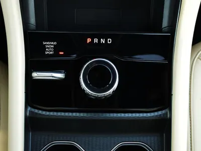 2025 جييب جراند شيروكي ليمتد بلس