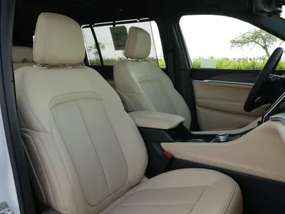 2025 جييب جراند شيروكي ليمتد بلس