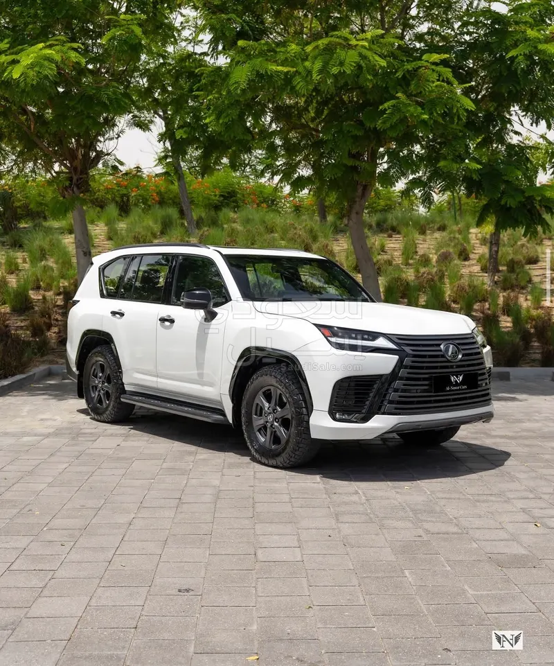 2025 لكزس إل إكس 600 اوف رود