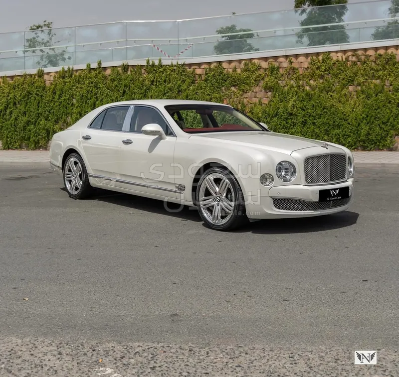 2011 بنتلي مولسان