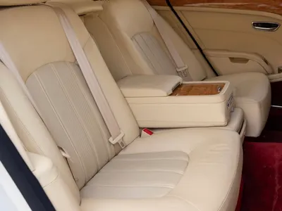 2011 بنتلي مولسان