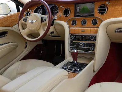 2011 بنتلي مولسان