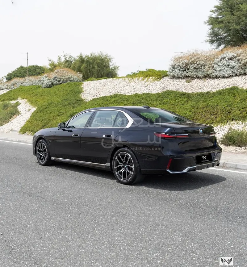 2023 بي ام دبليو الفئة السابعة 740أي