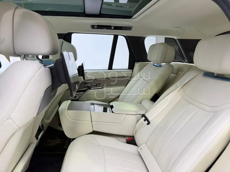 2026 لاند روفر رينج روفر اوتوبيوغرافي