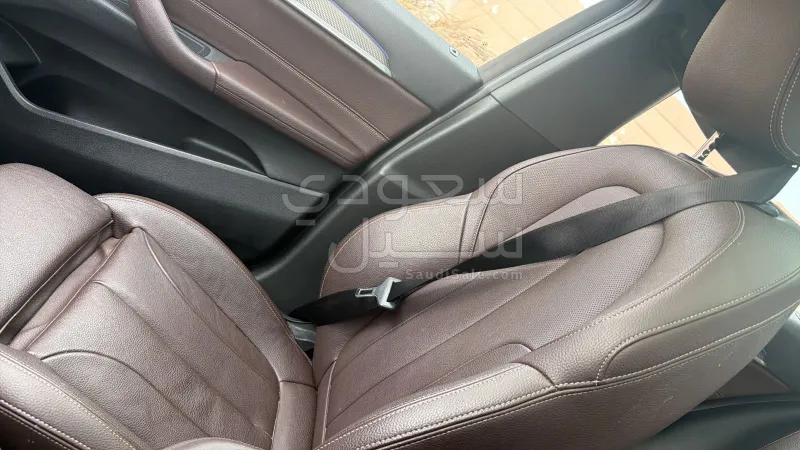 2022 بي ام دبليو الفئة اكس 2