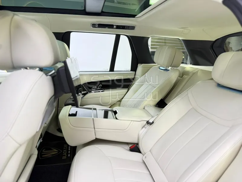 2026 لاند روفر رينج روفر اوتوبيوغرافي