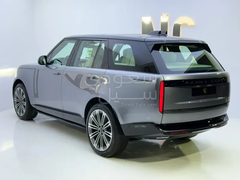 2026 لاند روفر رينج روفر اوتوبيوغرافي