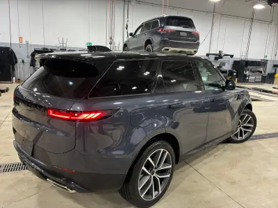 2026 لاند روفر رينج روفر سبورت اتش اس اي