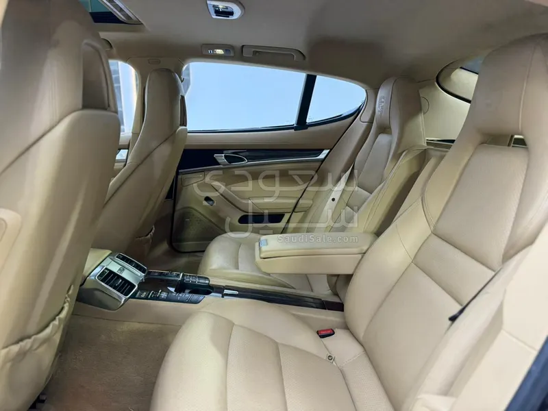 2013 Porsche Panamera