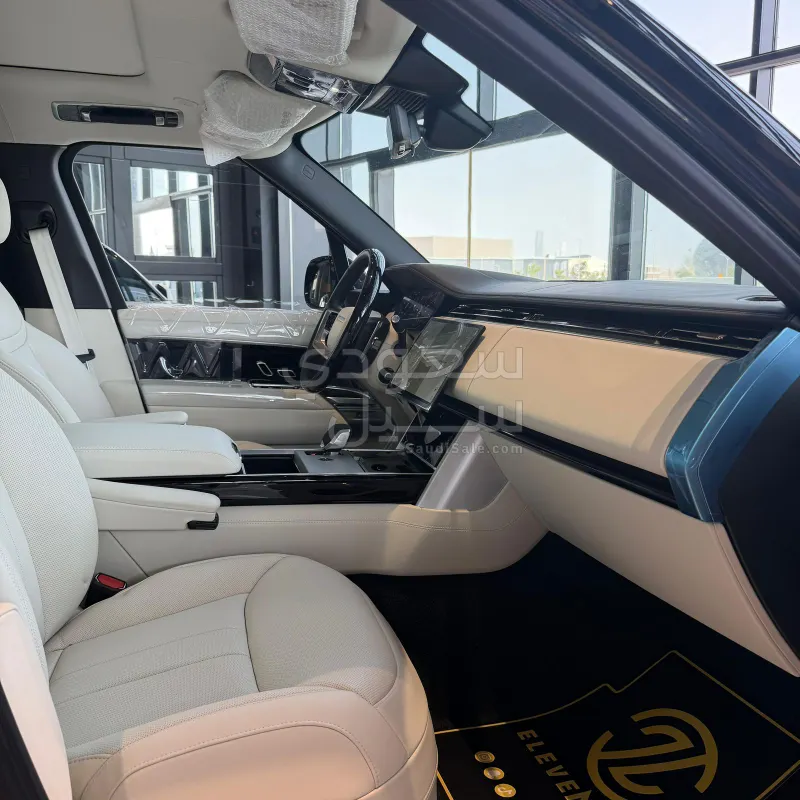 2026 لاند روفر رينج روفر اوتوبيوغرافي