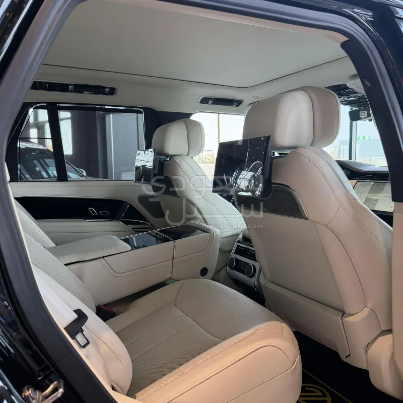 2026 لاند روفر رينج روفر اوتوبيوغرافي