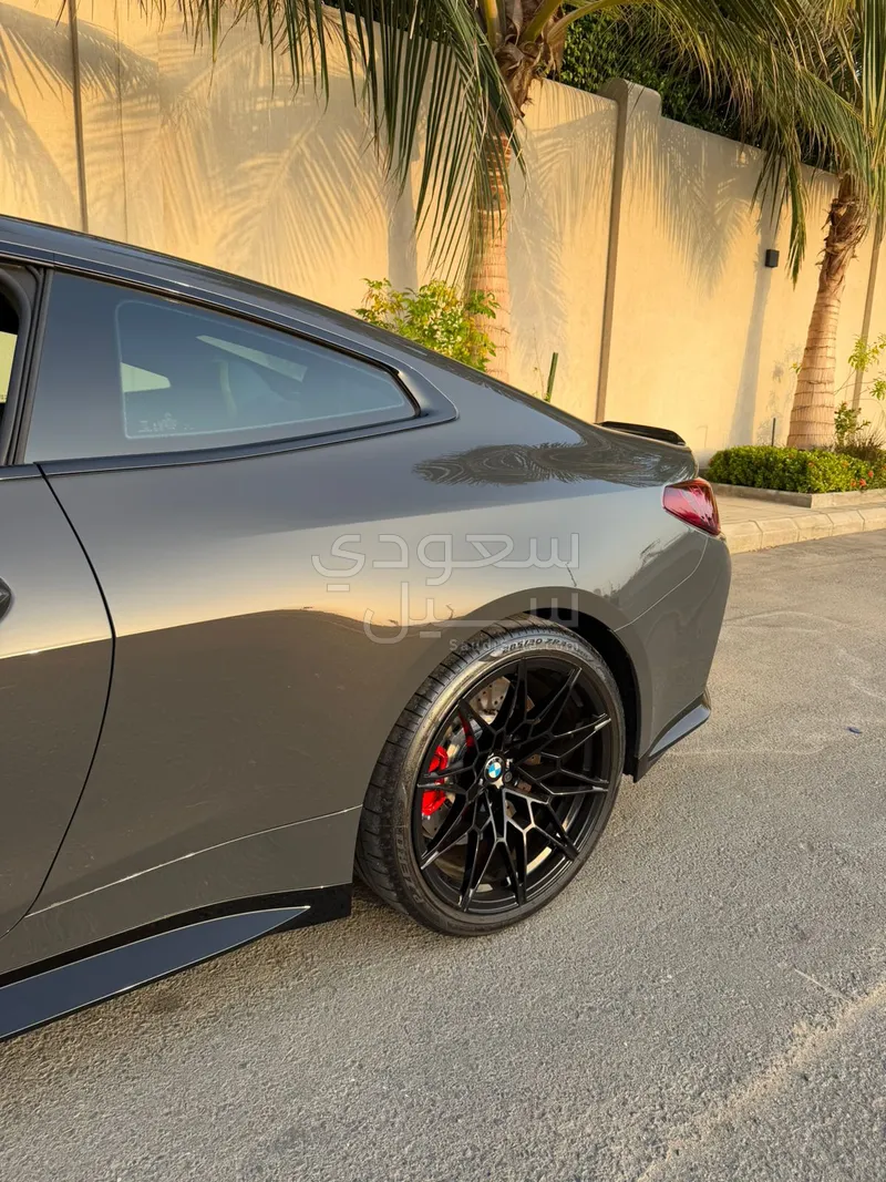 2025 بي ام دبليو الفئة ام إم 4 كومبيتيشن