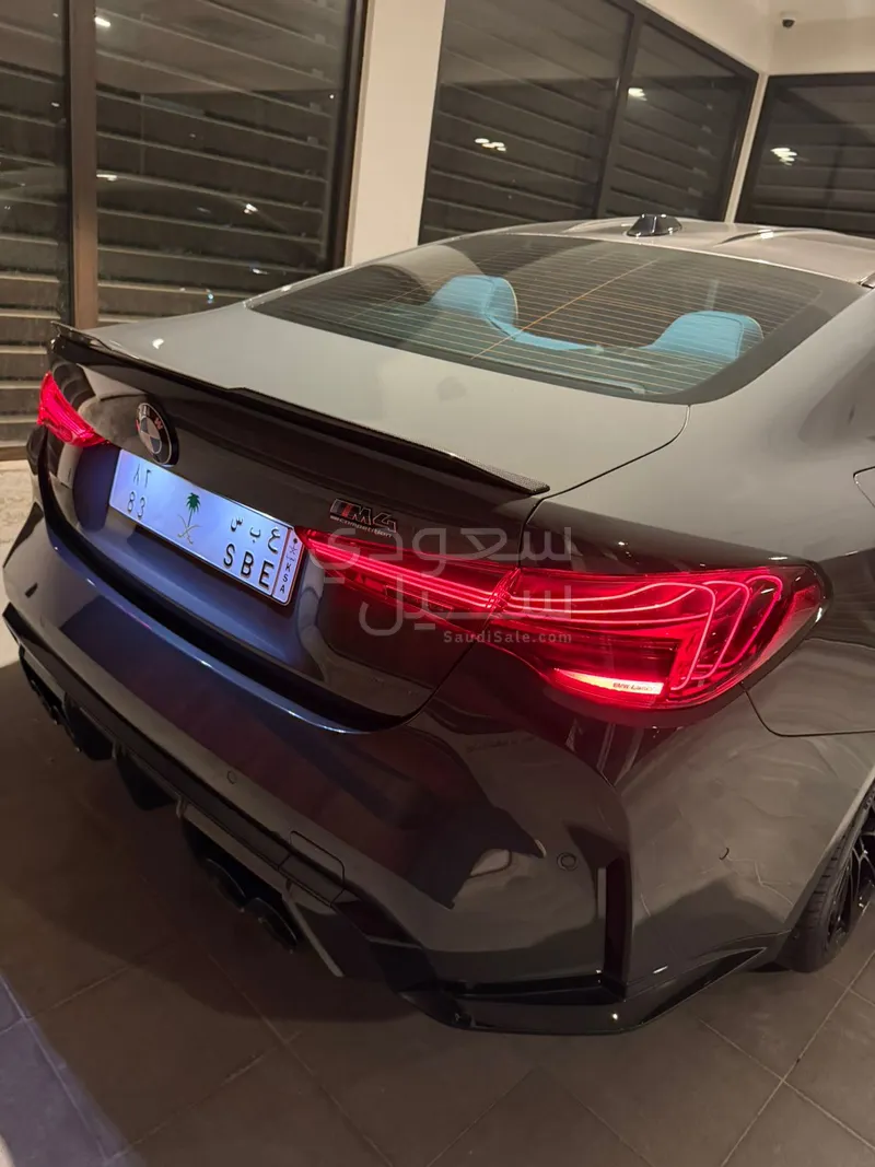 2025 بي ام دبليو الفئة ام إم 4 كومبيتيشن