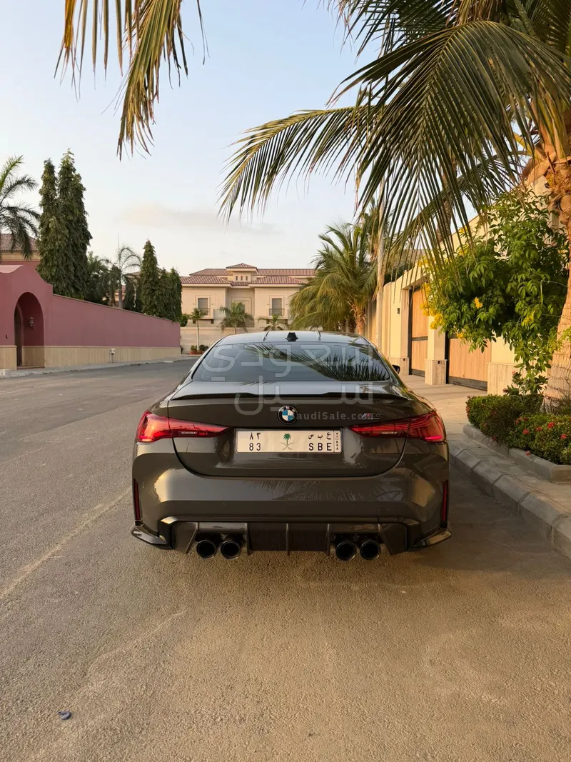 2025 بي ام دبليو الفئة ام إم 4 كومبيتيشن