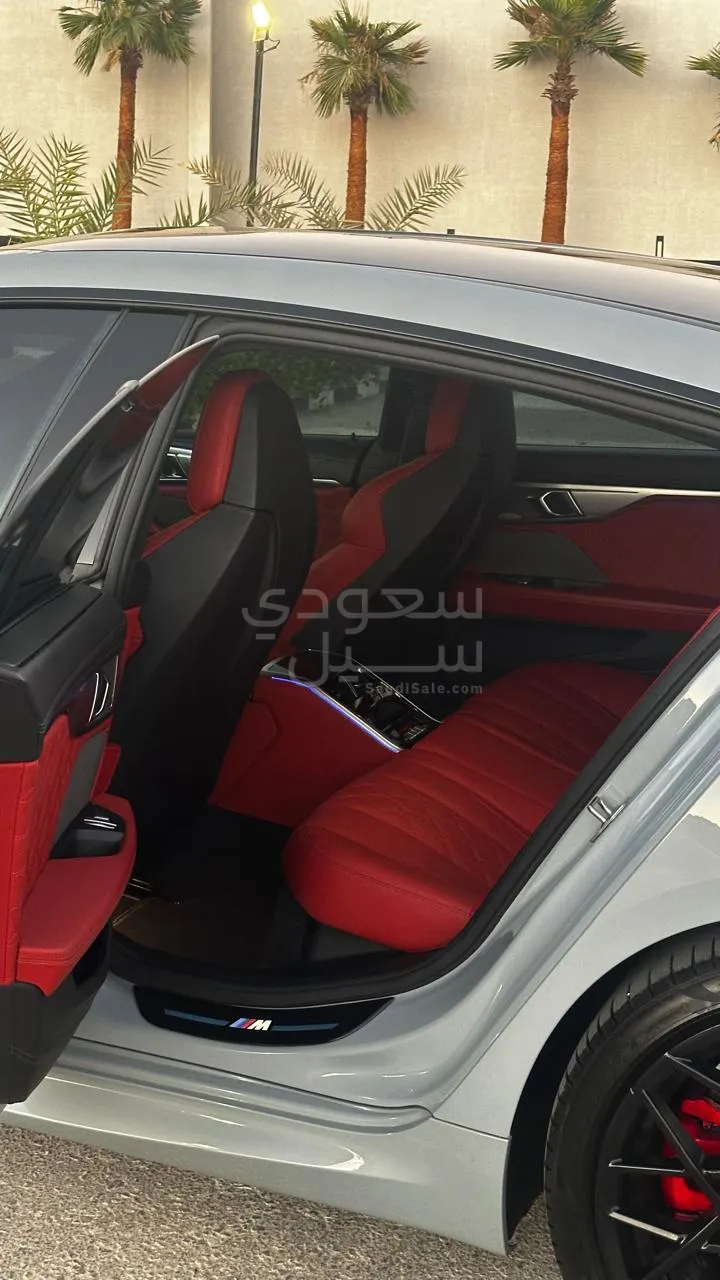 2023 بي ام دبليو الفئة ام إم 8 كومبيتيشن