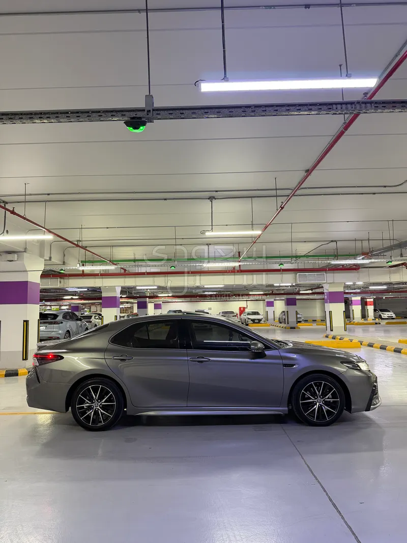 2023 تويوتا كامري اس اي