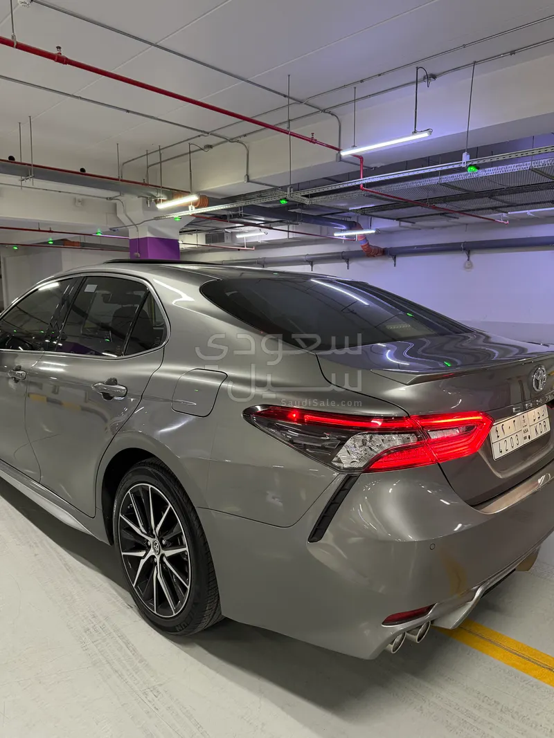 2023 تويوتا كامري اس اي