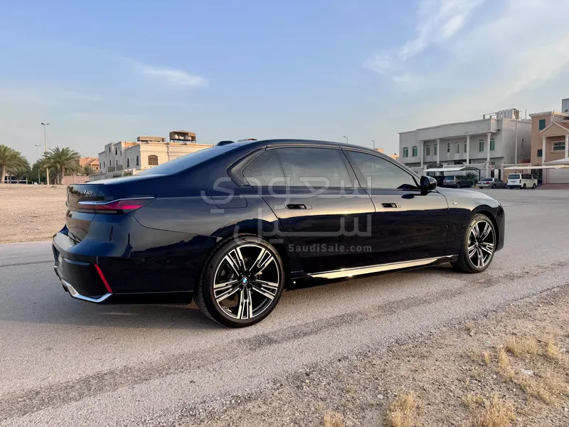 2023 بي ام دبليو الفئة السابعة 740أي