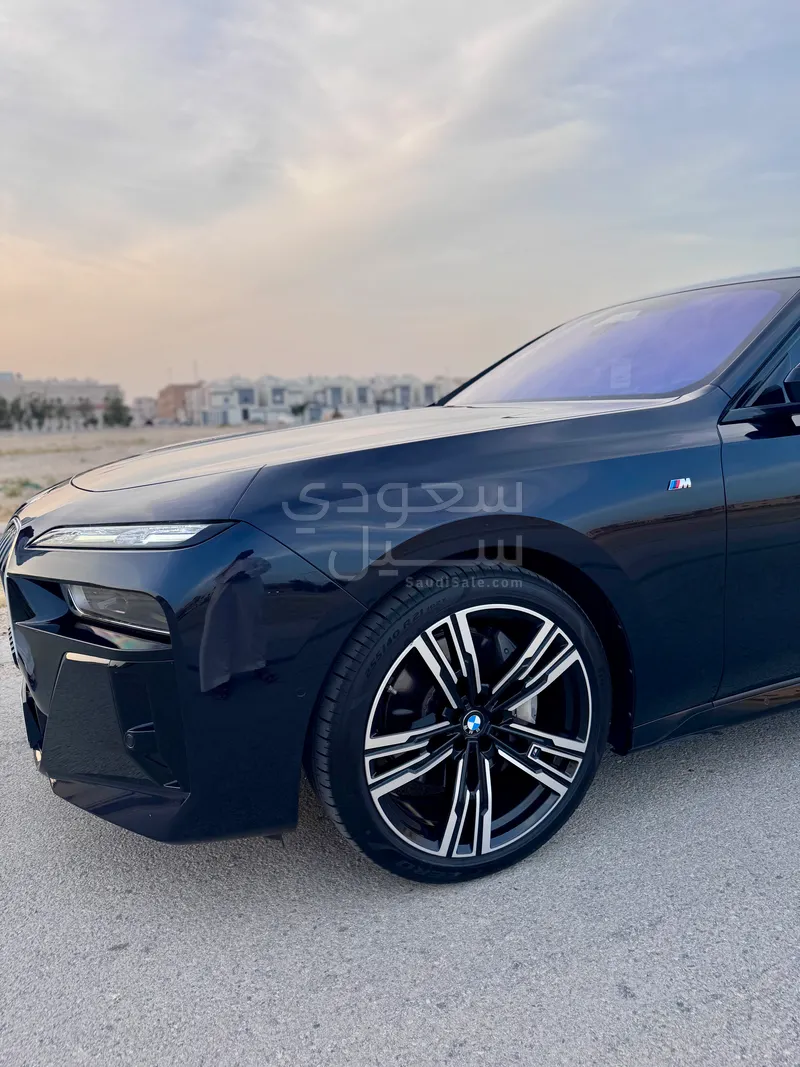 2023 بي ام دبليو الفئة السابعة 740أي