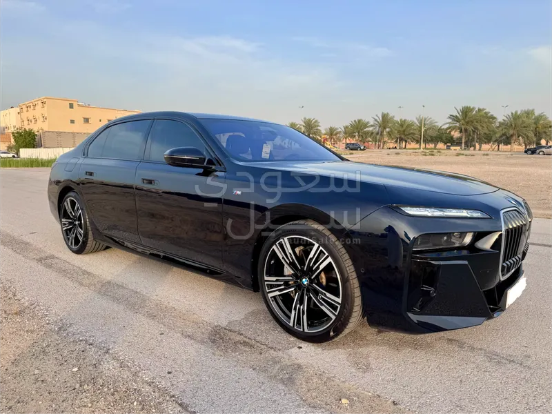 2023 بي ام دبليو الفئة السابعة 740أي