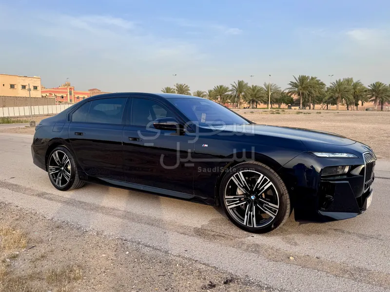 2023 بي ام دبليو الفئة السابعة 740أي