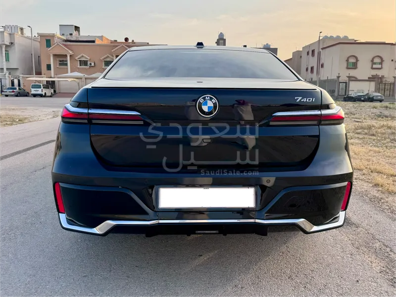 2023 بي ام دبليو الفئة السابعة 740أي