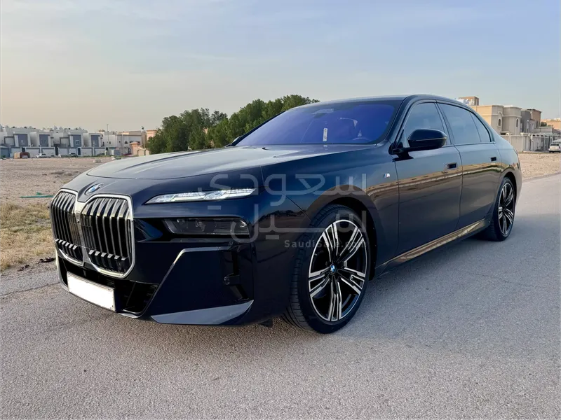 2023 بي ام دبليو الفئة السابعة 740أي