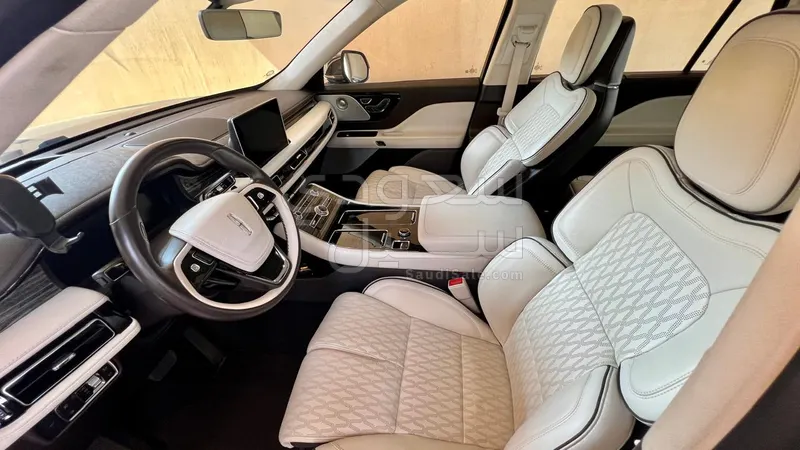 2020 لنكولن افياتور