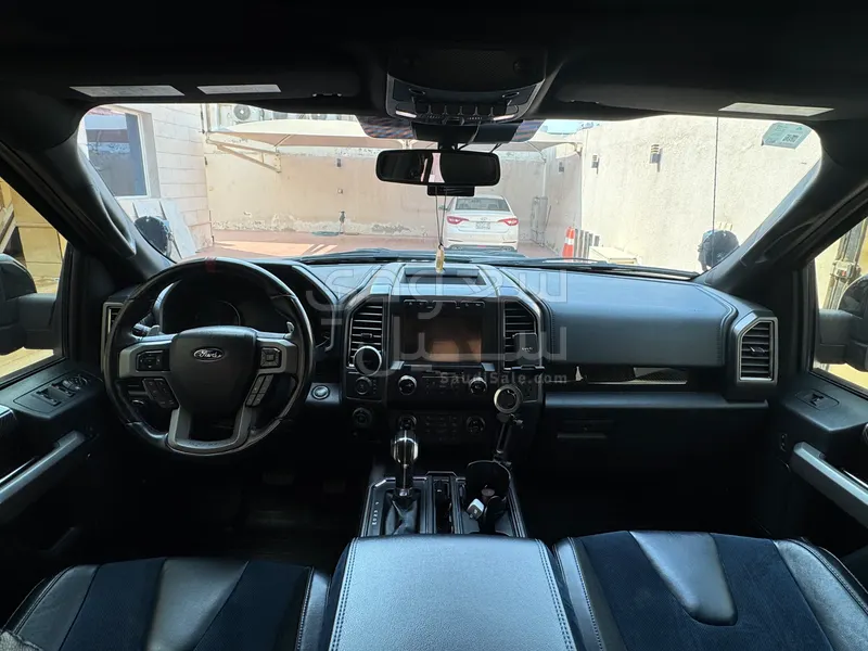 2020 فورد اف 150 رابتور