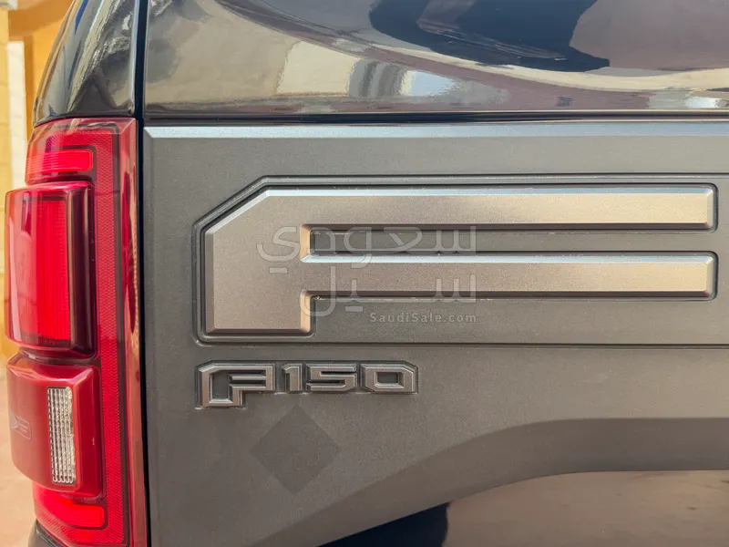 2020 فورد اف 150 رابتور