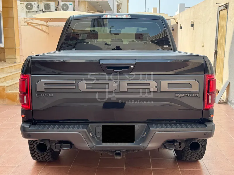 2020 فورد اف 150 رابتور
