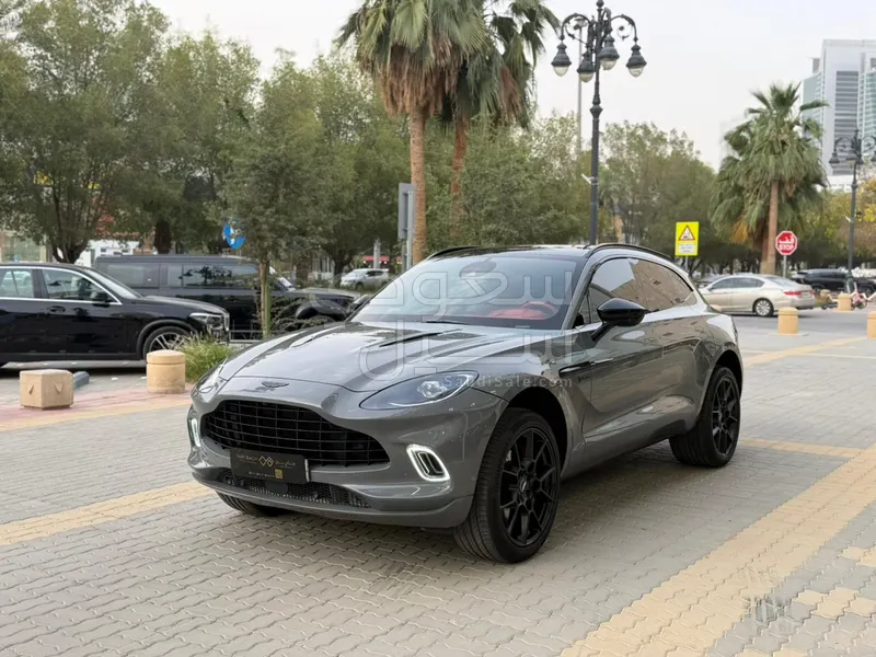 2021 استون مارتن دي بي اكس